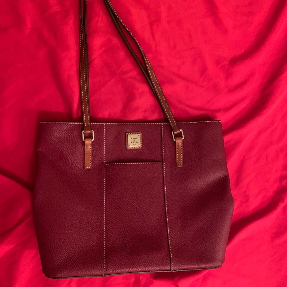 Dooney & Bourke Hand Bag